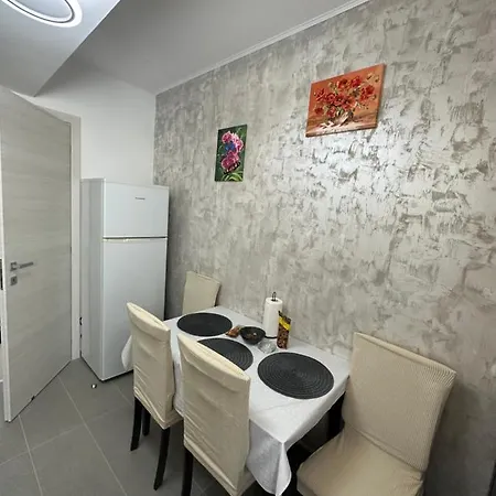 Glamart Apartment Craiova Exterior photo